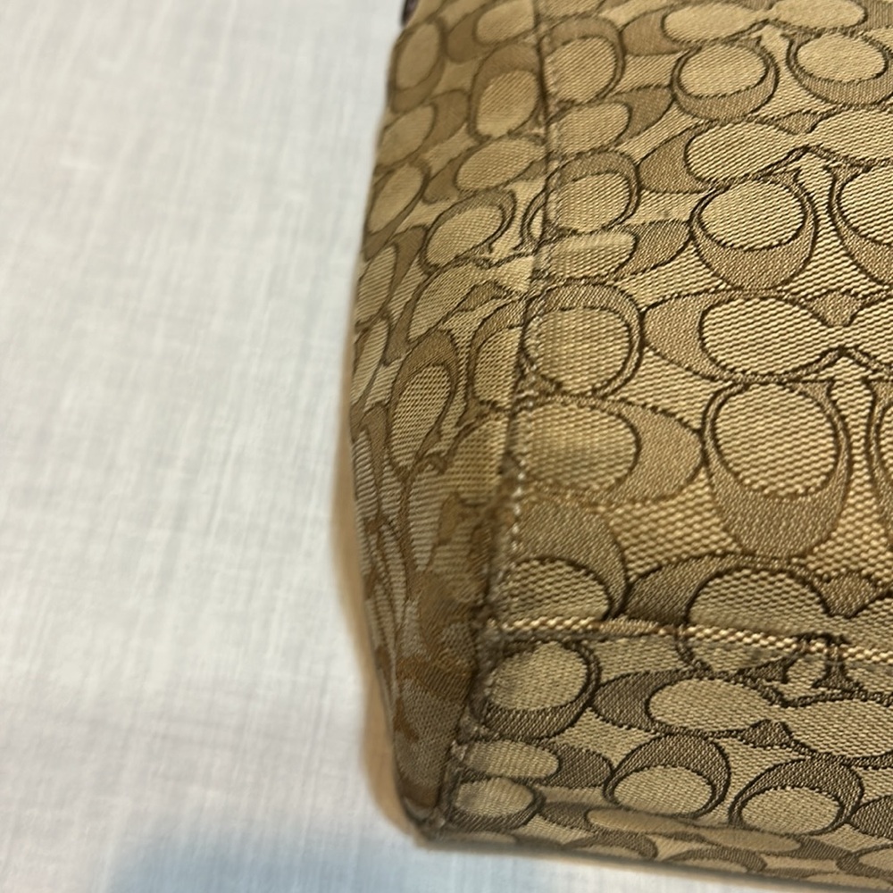 Coach Tan and Brown Signature Shoulder Bag/Crossbody Bag - Picture 4 of 7
